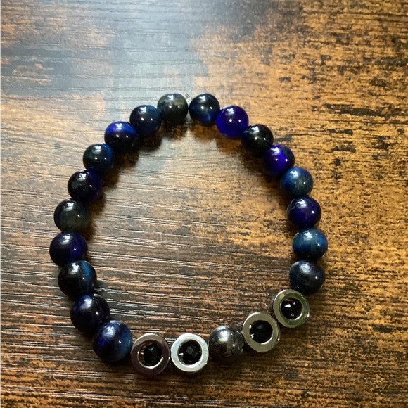 Bracelets - Picture 4 of 4